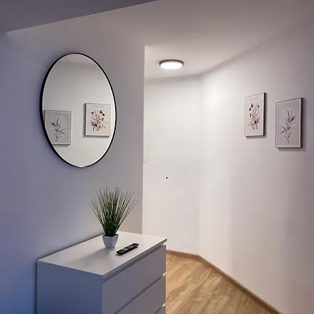 Apartamento Modernes Im Zentrum Inklusive Parkplatz