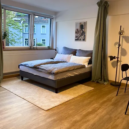 Modernes Im Zentrum Inklusive Parkplatz アパート *